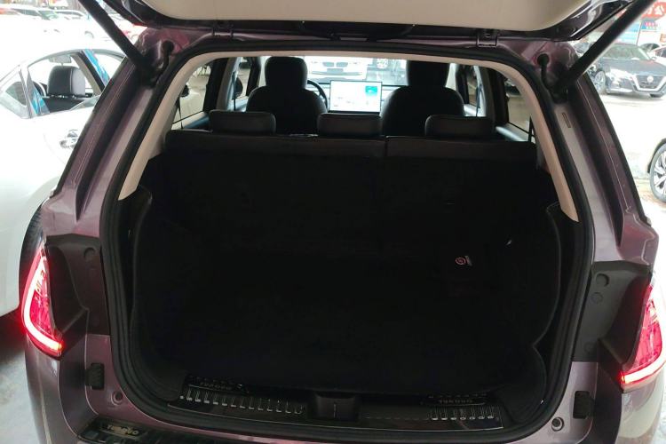 Used Baojun Cloud 2023 460 Max Trunk