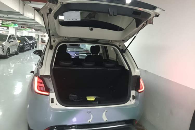 Used Baojun Cloud 2023 460 Pro Trunk