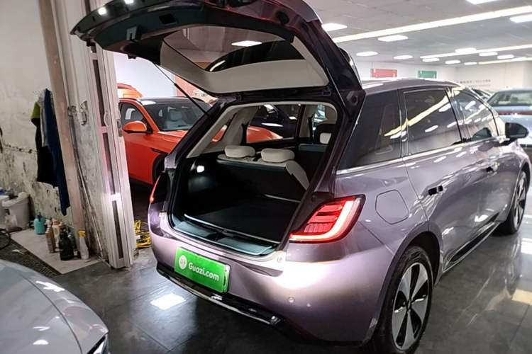 Used Baojun Cloud 2023 460 Pro Trunk