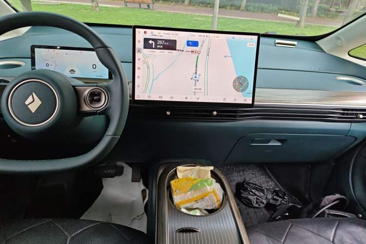 Used Baojun Cloud 2023 460 Pro Audio And AC Panel