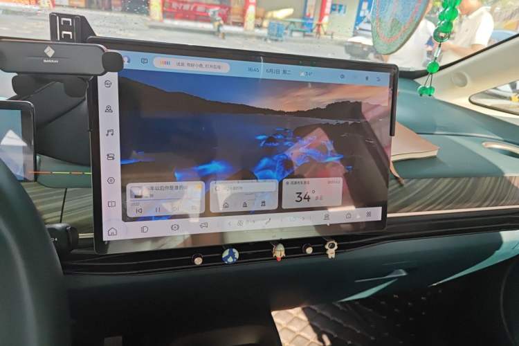 Used Baojun Cloud 2023 460 Pro Audio And AC Panel