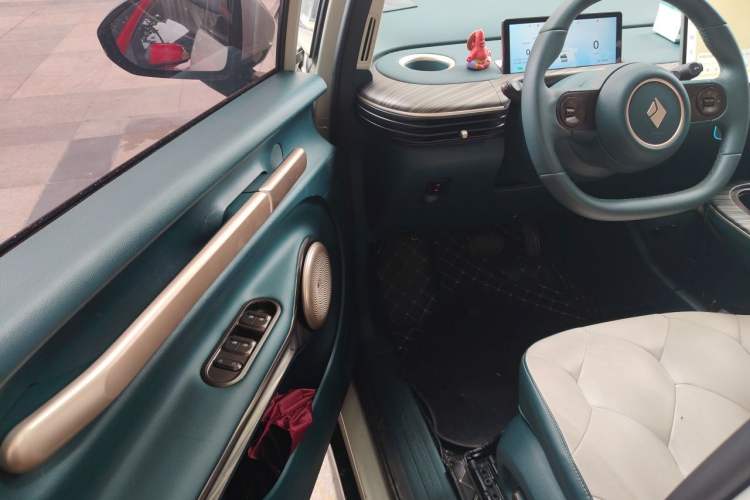 Used Baojun Cloud 2023 460 Pro Driver Seat