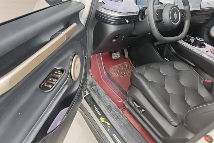 Used Baojun Cloud 2023 460 Pro Driver Seat