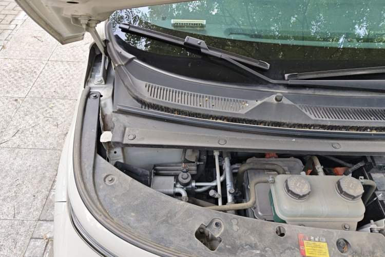 Used Baojun Cloud 2023 460 Pro Engine Bay Right