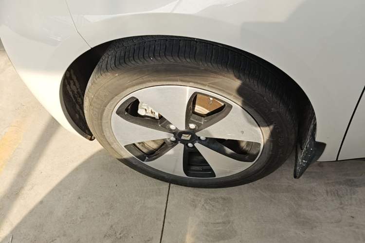 Used Baojun Cloud 2023 460 Max Exterior 4