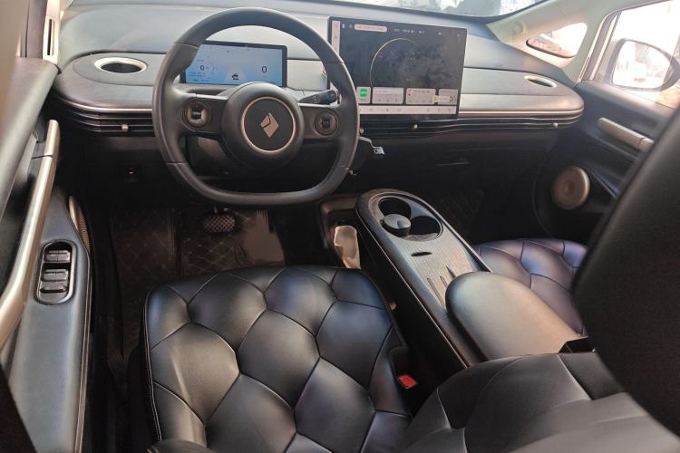 Used Baojun Cloud 2023 460 Pro Interior 2