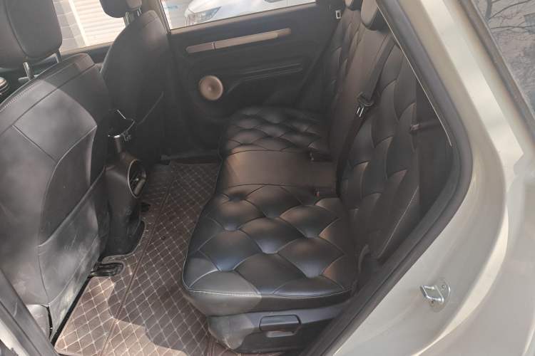 Used Baojun Cloud 2023 460 Pro Interior 4