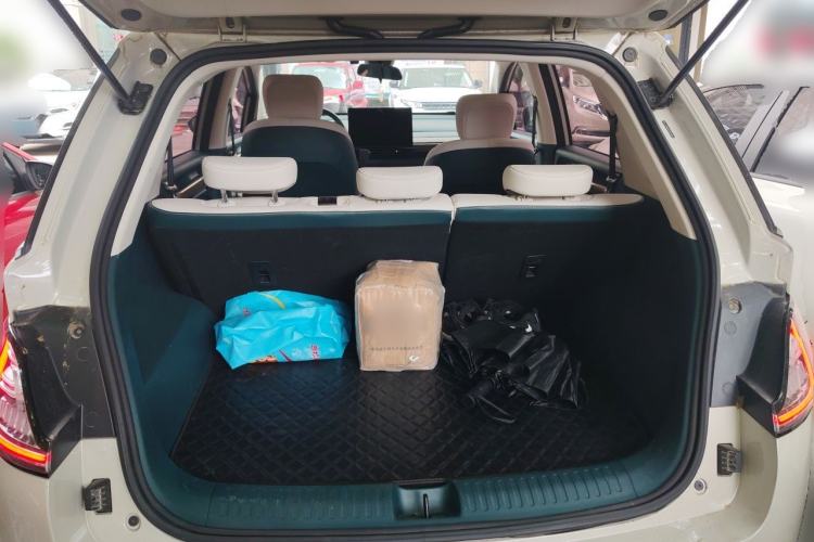 Used Baojun Cloud 2023 460 Pro Trunk