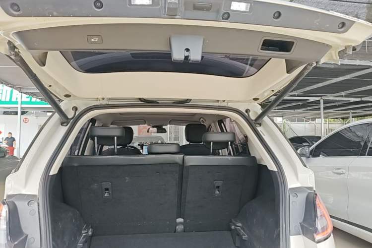 Used Baojun Cloud 2023 460 Pro Trunk