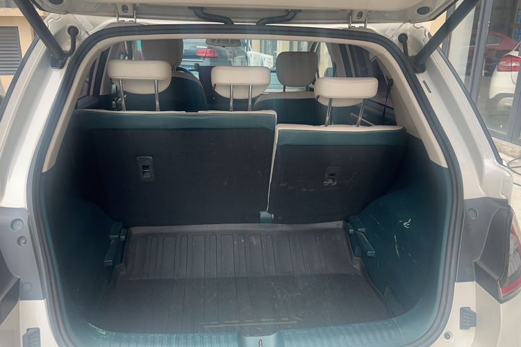 Used Baojun Cloud 2023 460 Max Trunk