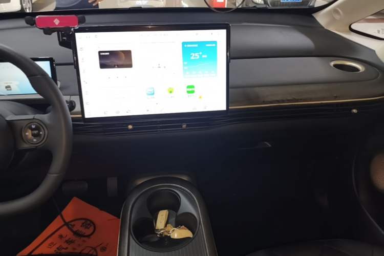 Used Baojun Cloud 2023 460 Pro Audio And AC Panel