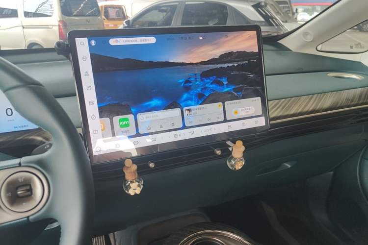 Used Baojun Cloud 2023 460 Pro Audio And AC Panel