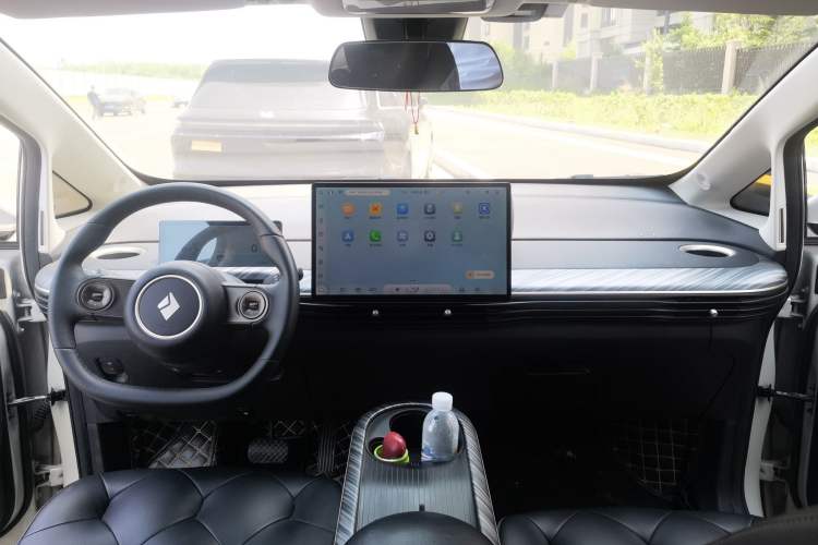 Used Baojun Cloud 2023 460 Pro Center Console