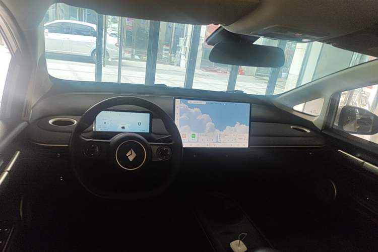 Used Baojun Cloud 2023 460 Pro Center Console