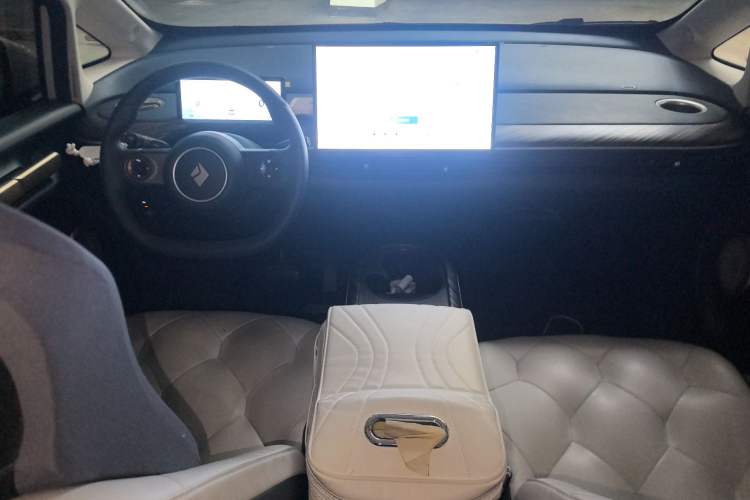 Used Baojun Cloud 2023 460 Max Lingxi Version Center Console