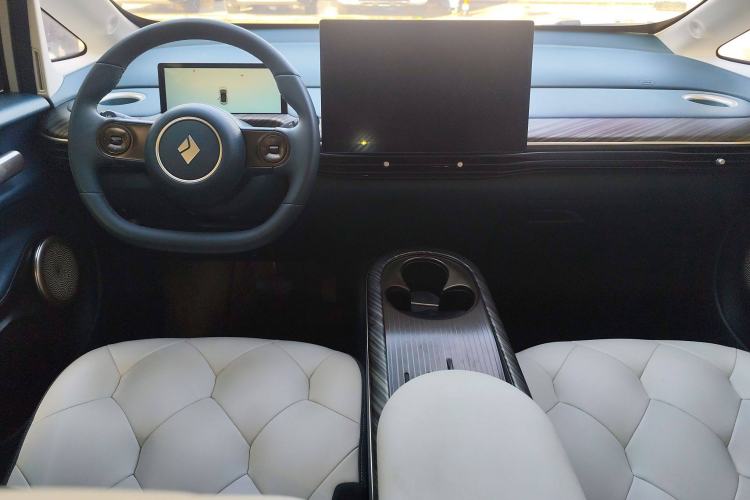 Used Baojun Cloud 2023 460 Max Center Console