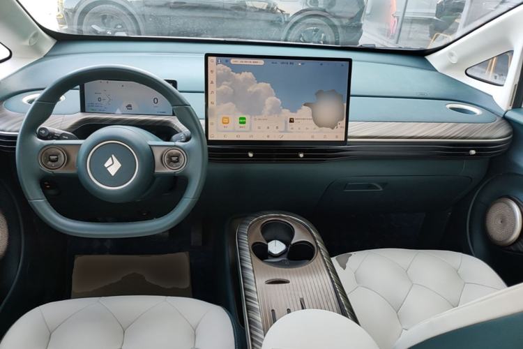 Used Baojun Cloud 2023 460 Pro Center Console