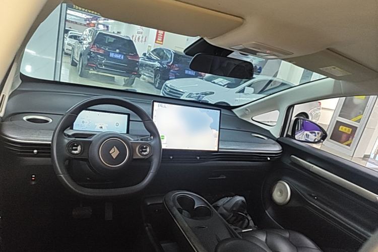 Used Baojun Cloud 2023 460 Pro Center Console