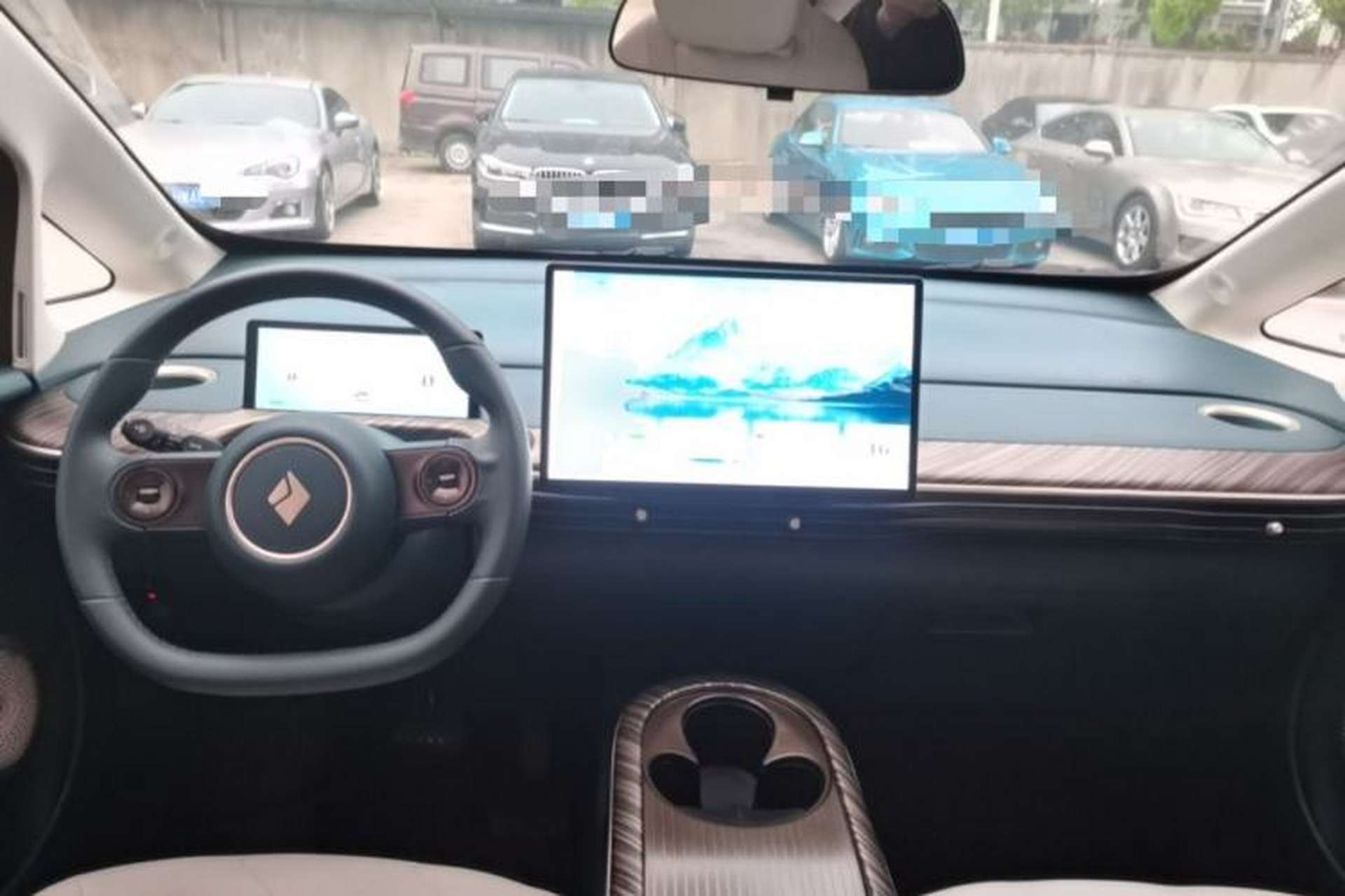Used Baojun Cloud 2023 460 Pro Center Console