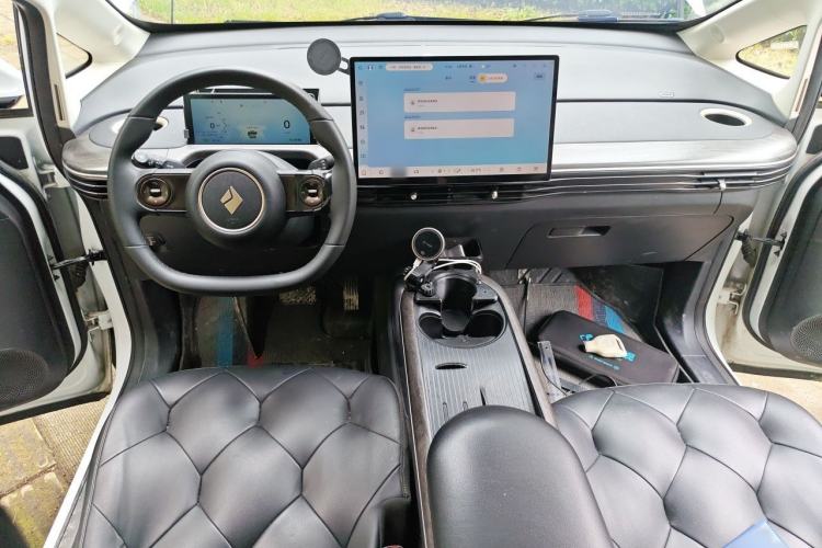 Used Baojun Cloud 2023 460 Pro Center Console