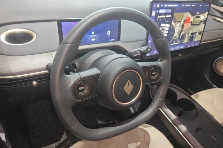 Used Baojun Cloud 2023 460 Max Lingxi Version Center Console