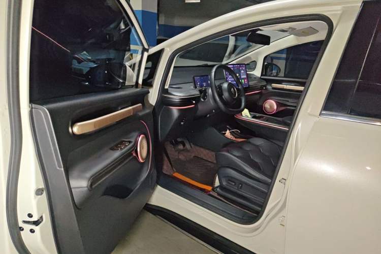 Used Baojun Cloud 2023 460 Max Driver Seat