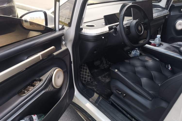 Used Baojun Cloud 2023 460 Pro Driver Seat