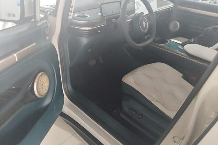 Used Baojun Cloud 2023 460 Pro Driver Seat