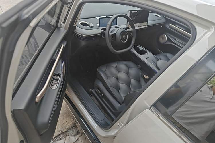 Used Baojun Cloud 2023 460 Max Driver Seat