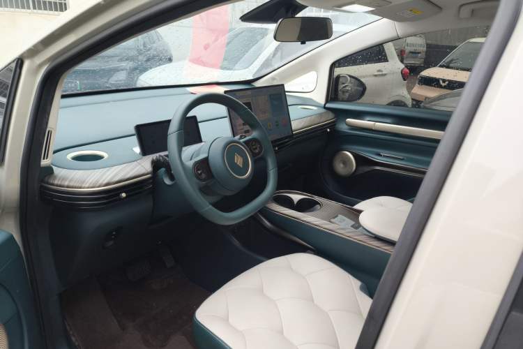 Used Baojun Cloud 2023 460 Max Driver Seat