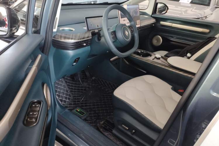 Used Baojun Cloud 2023 460 Pro Driver Seat