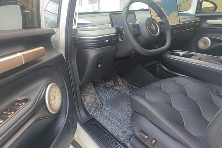 Used Baojun Cloud 2023 460 Max Driver Seat