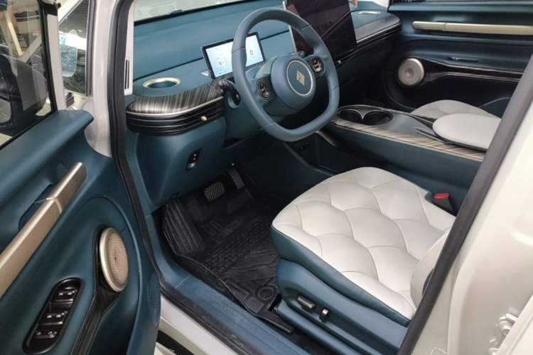 Used Baojun Cloud 2023 460 Pro Driver Seat