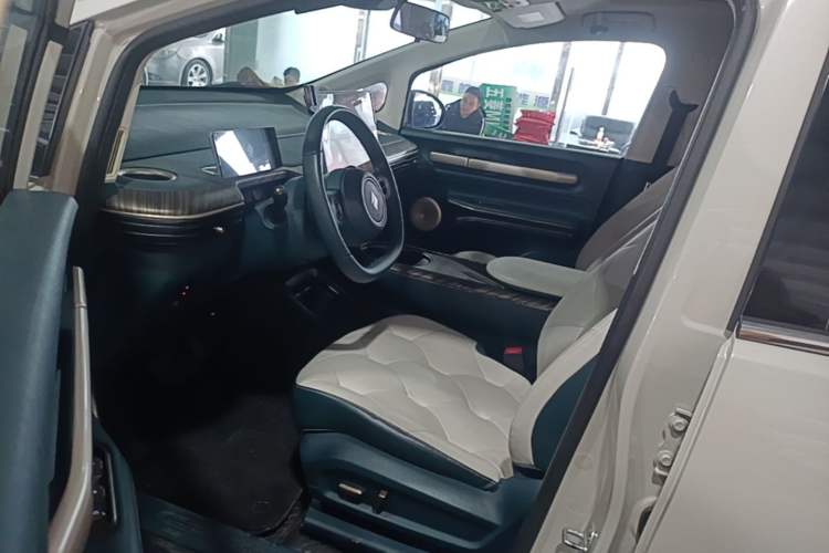 Used Baojun Cloud 2023 460 Max Driver Seat