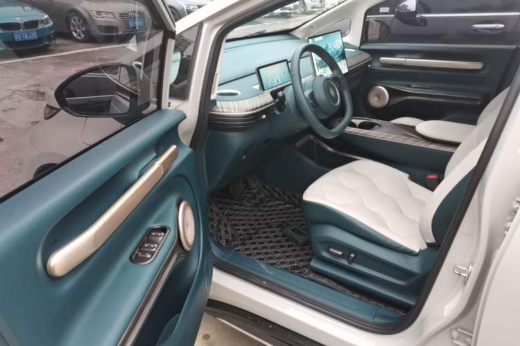 Used Baojun Cloud 2023 460 Pro Driver Seat