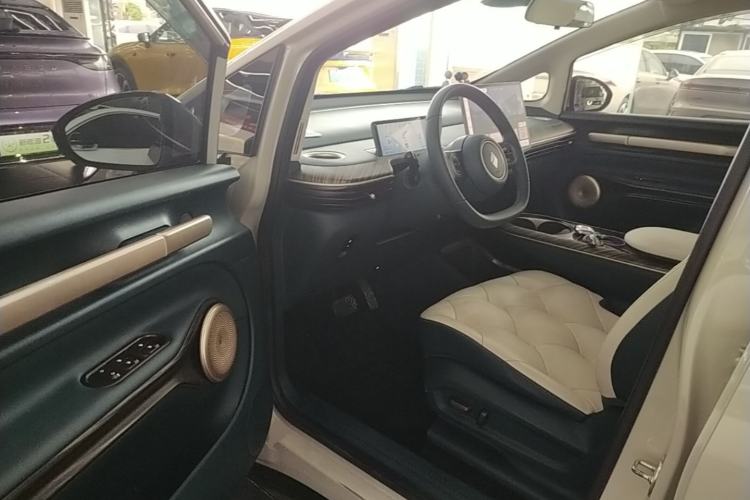 Used Baojun Cloud 2023 460 Pro Driver Seat