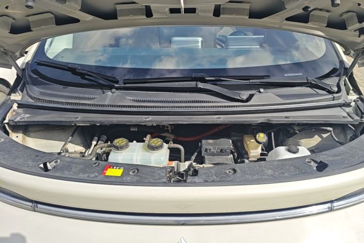 Used Baojun Cloud 2023 460 Max Lingxi Version Engine Bay