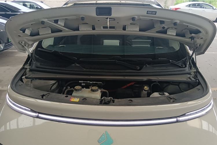 Used Baojun Cloud 2023 460 Pro Engine Bay