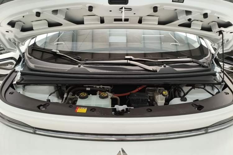 Used Baojun Cloud 2023 460 Plus Operational Exclusive Edition Engine Bay