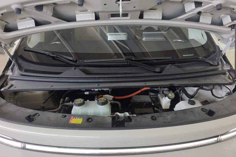 Used Baojun Cloud 2023 460 Max Lingxi Version Engine Bay