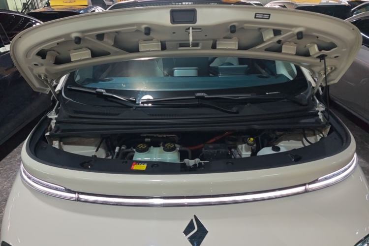 Used Baojun Cloud 2023 460 Max Lingxi Version Engine Bay