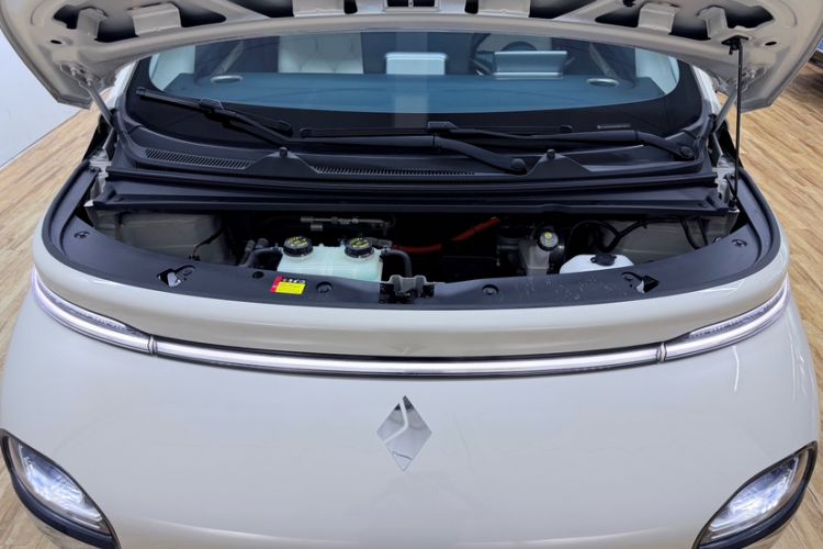 Used Baojun Cloud 2023 460 Max Engine Bay