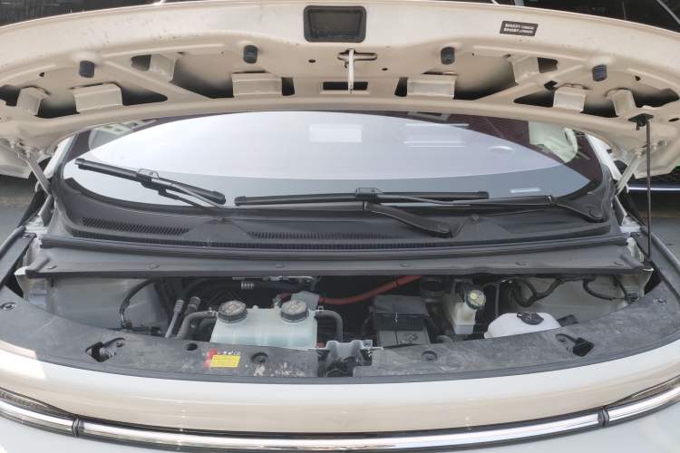 Used Baojun Cloud 2023 460 Max Lingxi Version Engine Bay