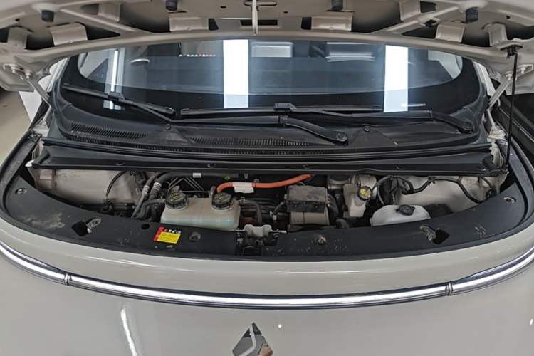 Used Baojun Cloud 2023 460 Max Engine Bay