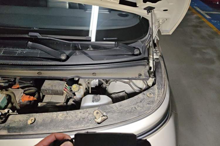 Used Baojun Cloud 2023 460 Max Engine Bay Left