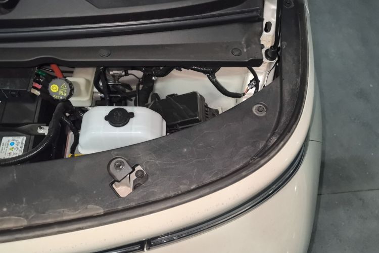 Used Baojun Cloud 2023 460 Max Lingxi Version Engine Bay Left