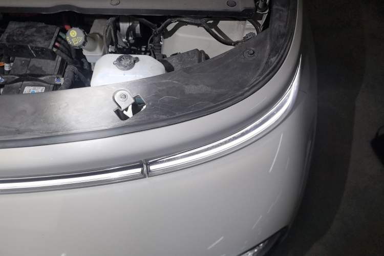 Used Baojun Cloud 2023 460 Max Lingxi Version Engine Bay Left