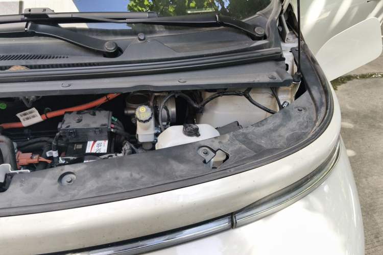 Used Baojun Cloud 2023 460 Max Engine Bay Left