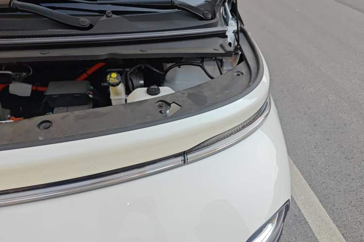 Used Baojun Cloud 2023 460 Max Engine Bay Left