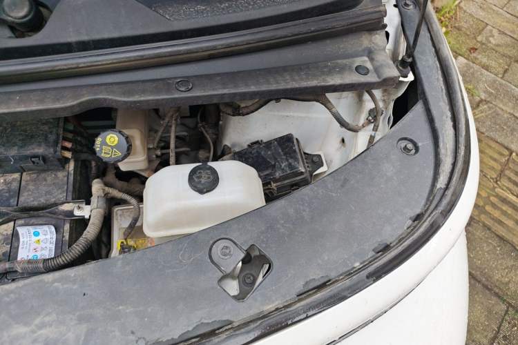 Used Baojun Cloud 2023 460 Pro Engine Bay Left